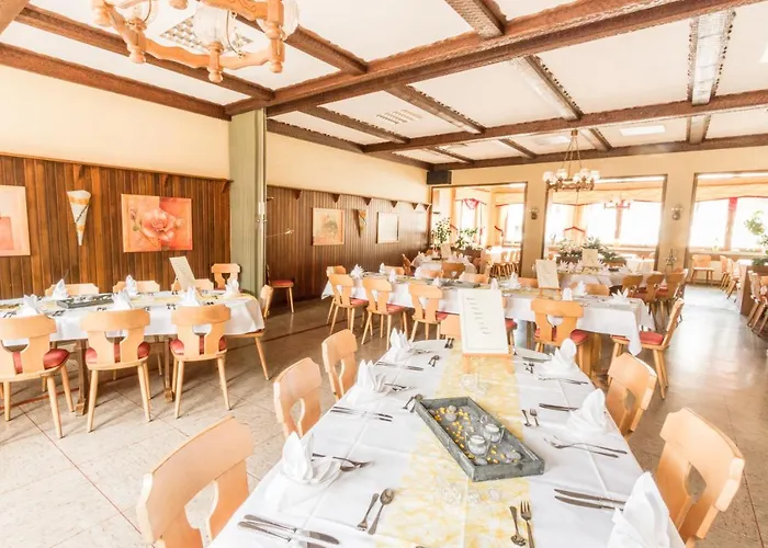Hotel- Restaurant Zum Hirsch